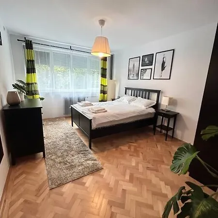 Charming Treasure - Centre *